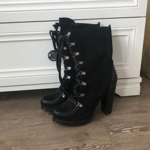 Charles David Black Lace Front Zip Booties, 9.5us